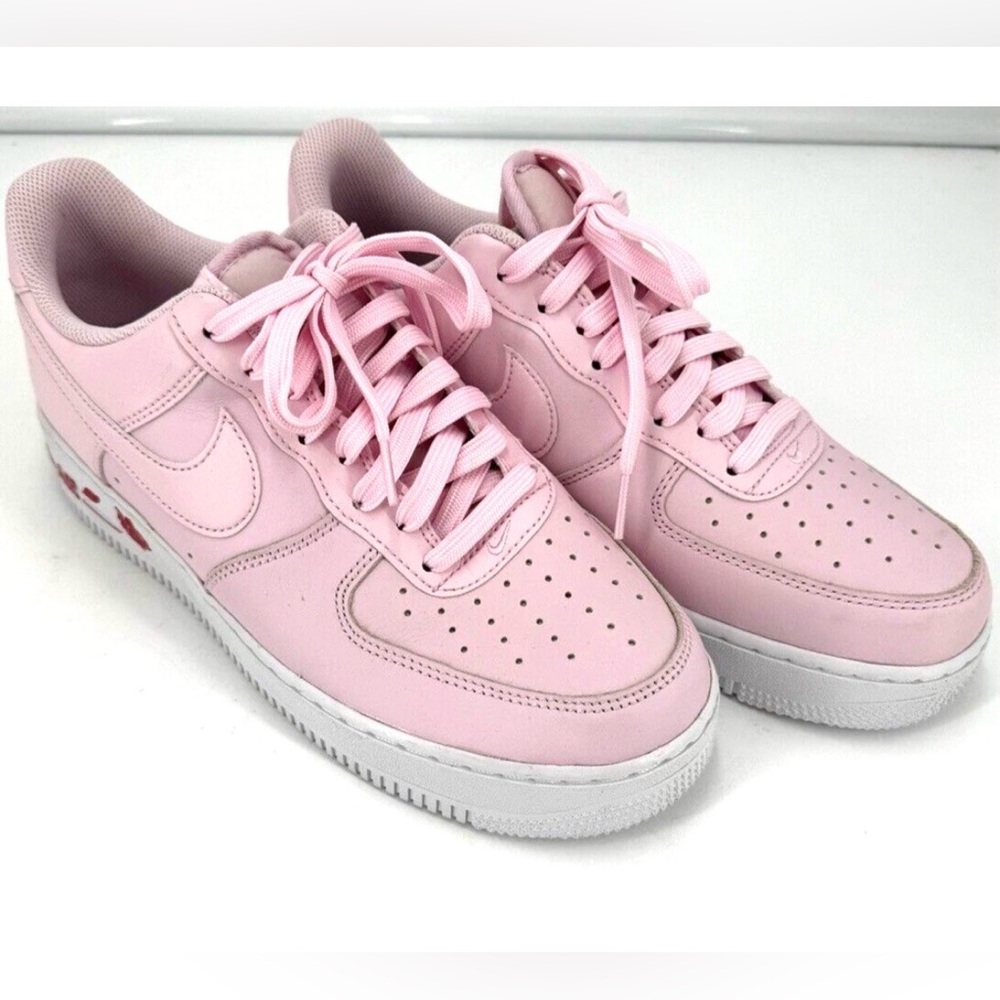 Nike Men's Sz 9 Air Force 1 '07 LX Pink Foam White Low Top Sneakers CU6312 600